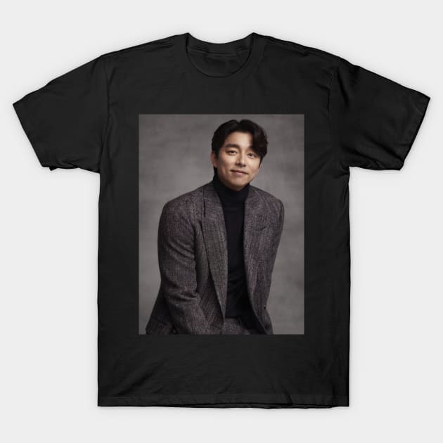 Gong Yoo - V34 T-Shirt by kazumi